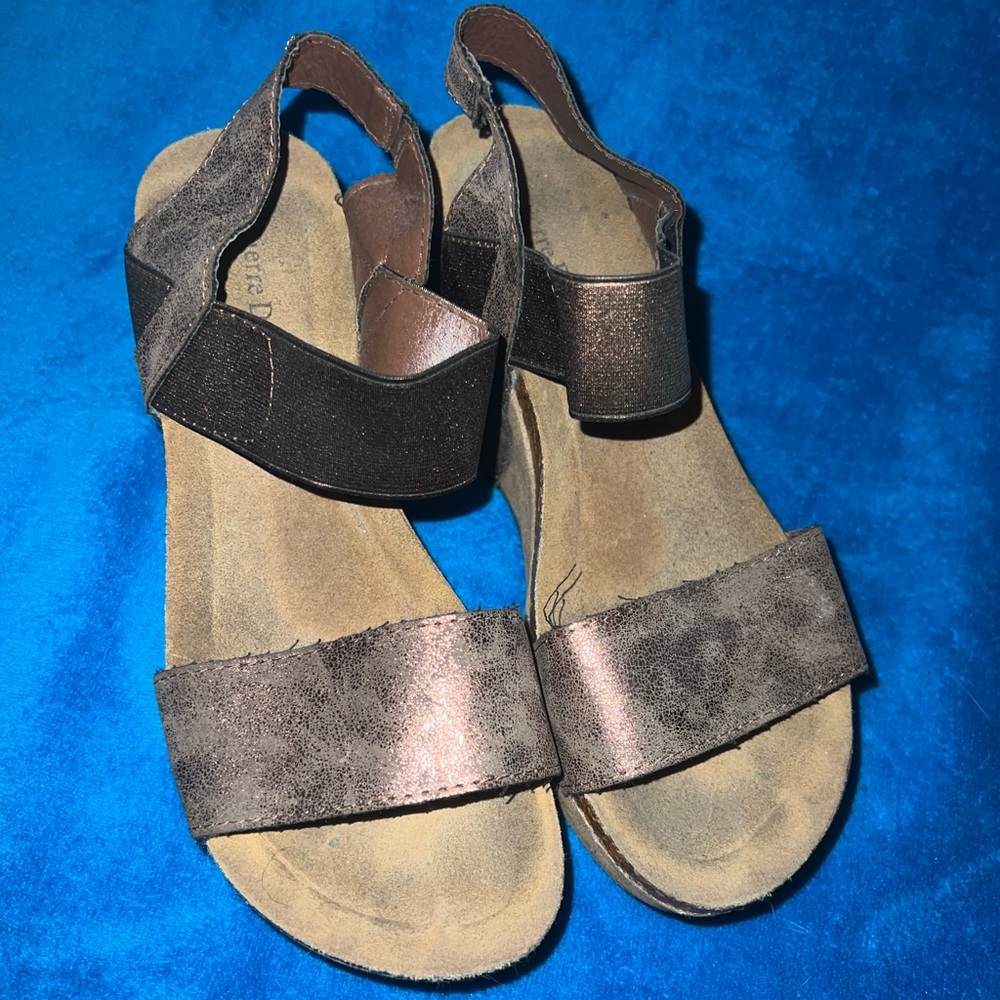Brown Pierre Dumas Wedges size 10